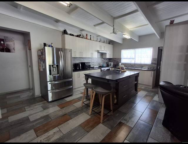 3 BEDROOM HOUSE FOR SALE IN BRITANNIA BAY